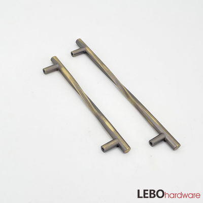 El gabinete de Zamak de estilo retro tira de la manija de los muebles